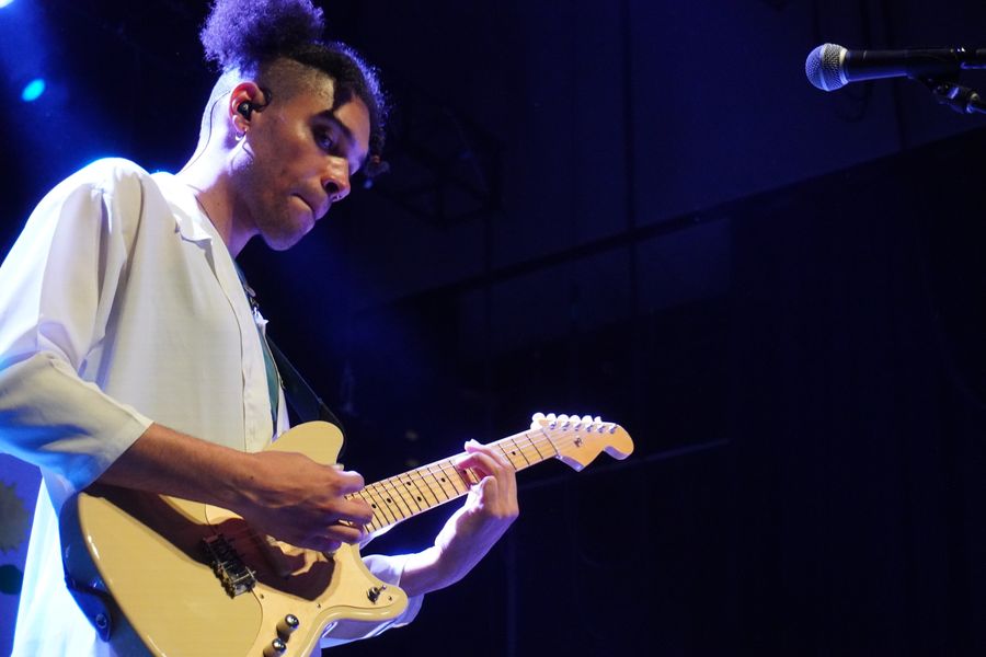 Phoebe Rings at Palace Theatre