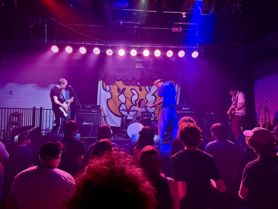 Linus at Underground Music Venue