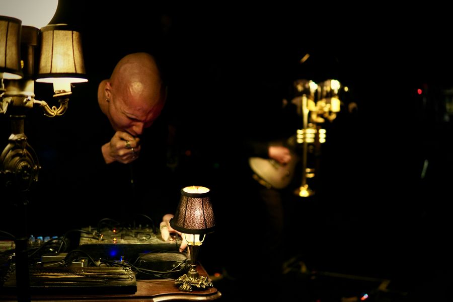 Knoll at 7th Street Entry